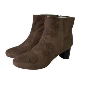 Aomo Love Women’s Ankle Boots sz 9 Paisley Engraved NEW # Box M539
